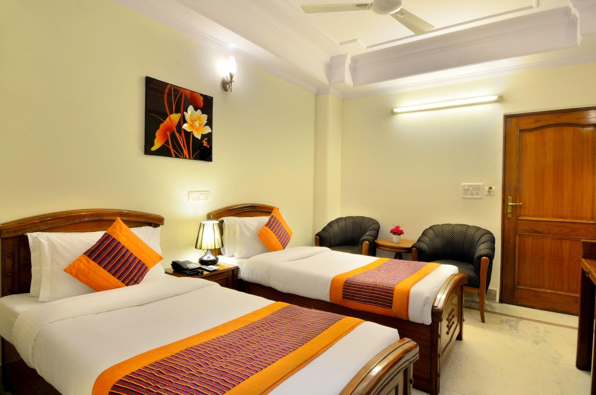 Hotel Pablas International, New Delhi, Near Metro Exteriör bild