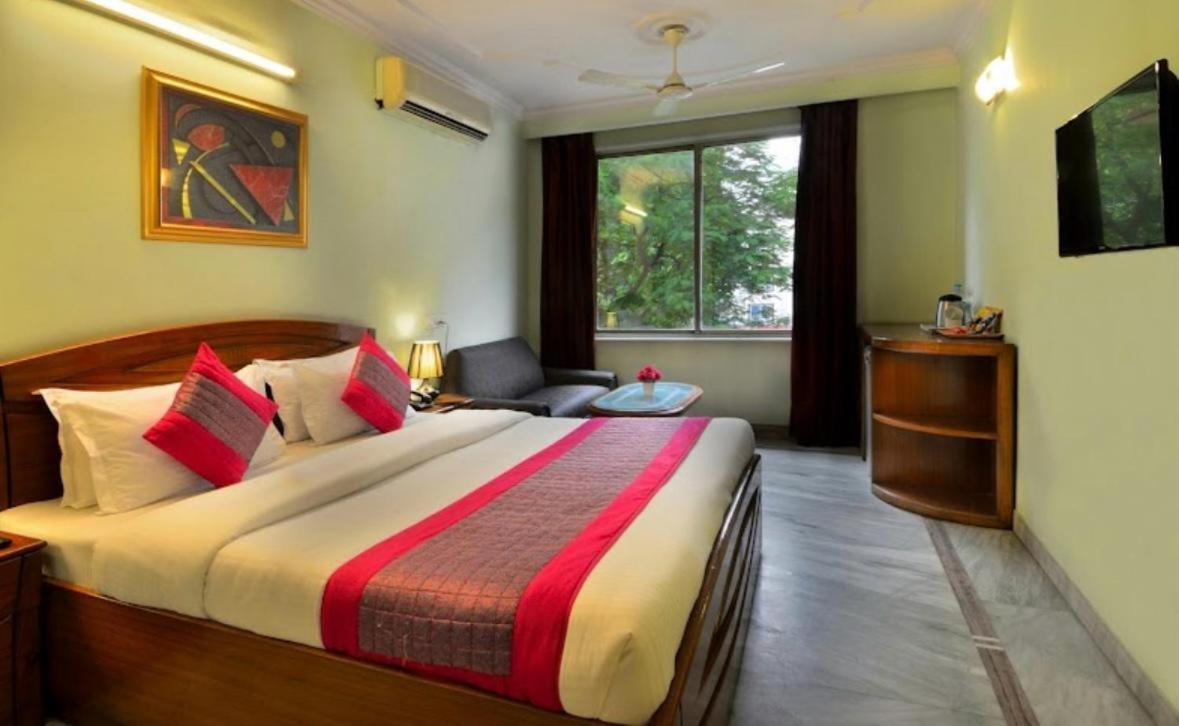 Hotel Pablas International, New Delhi, Near Metro Exteriör bild