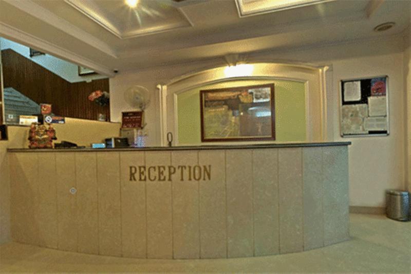 Hotel Pablas International, New Delhi, Near Metro Exteriör bild