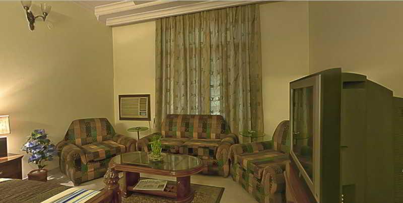 Hotel Pablas International, New Delhi, Near Metro Exteriör bild