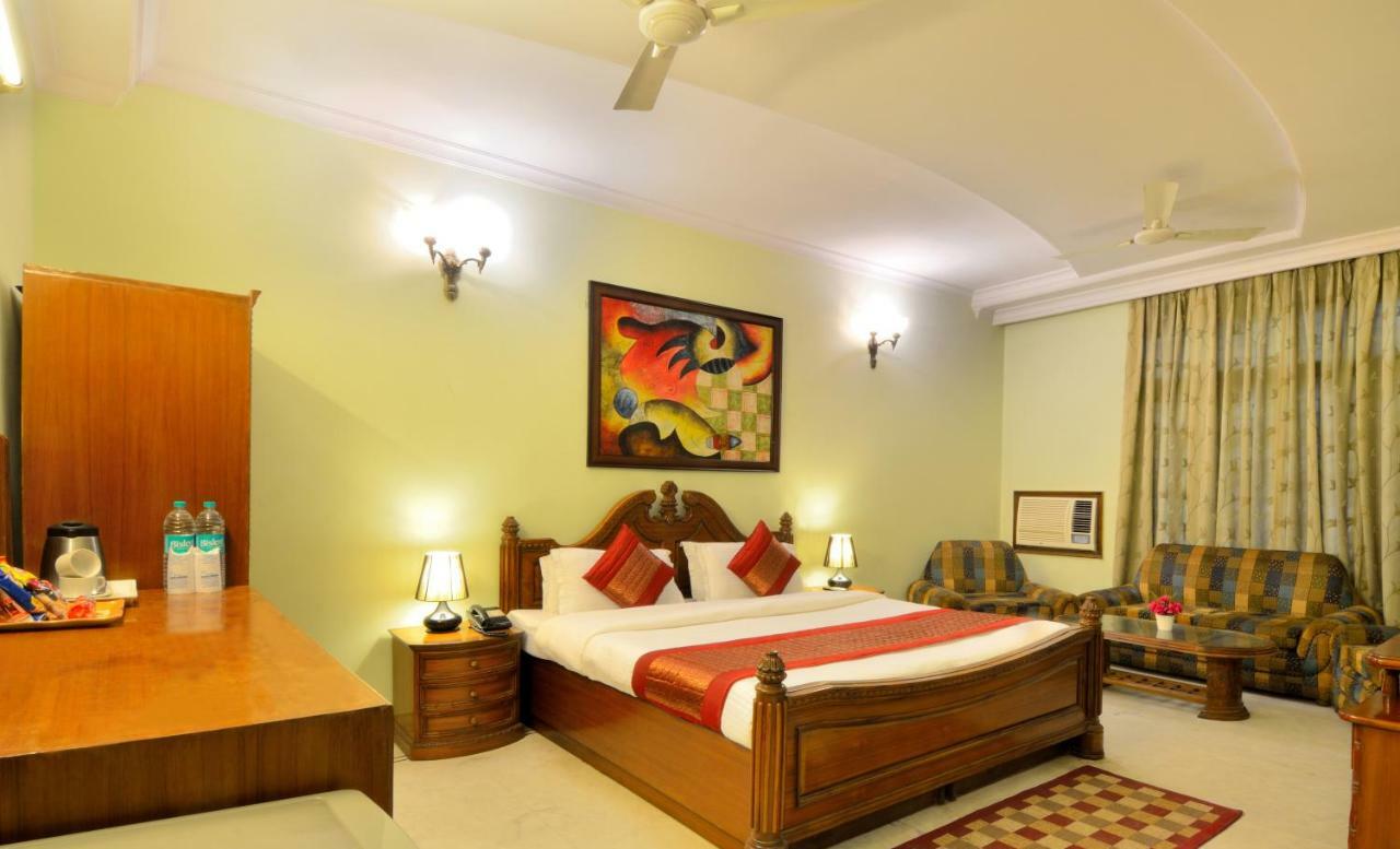 Hotel Pablas International, New Delhi, Near Metro Exteriör bild