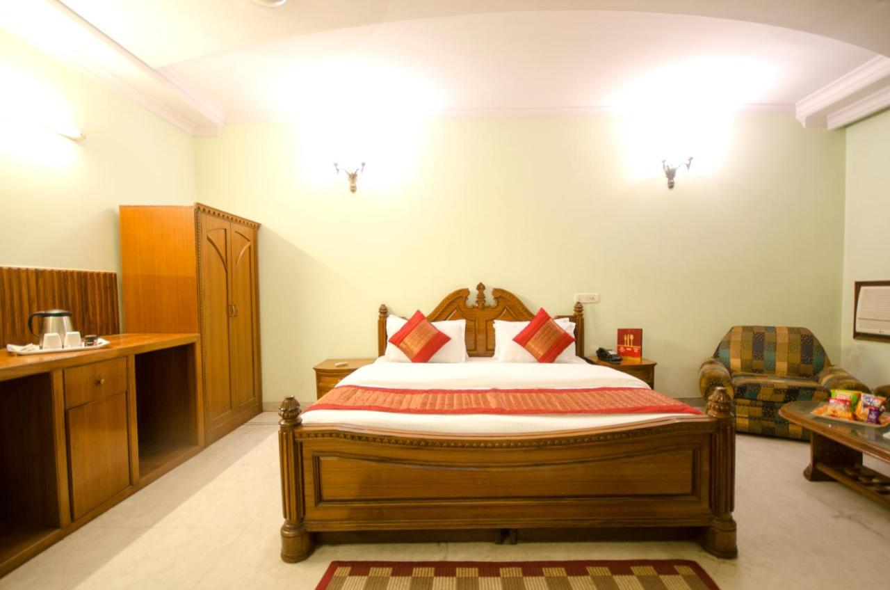 Hotel Pablas International, New Delhi, Near Metro Exteriör bild